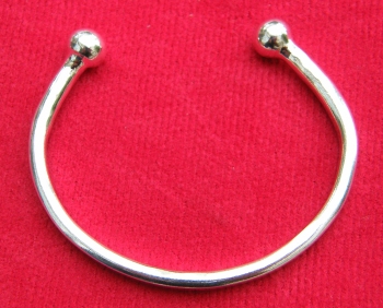 Solid ball torc ss494